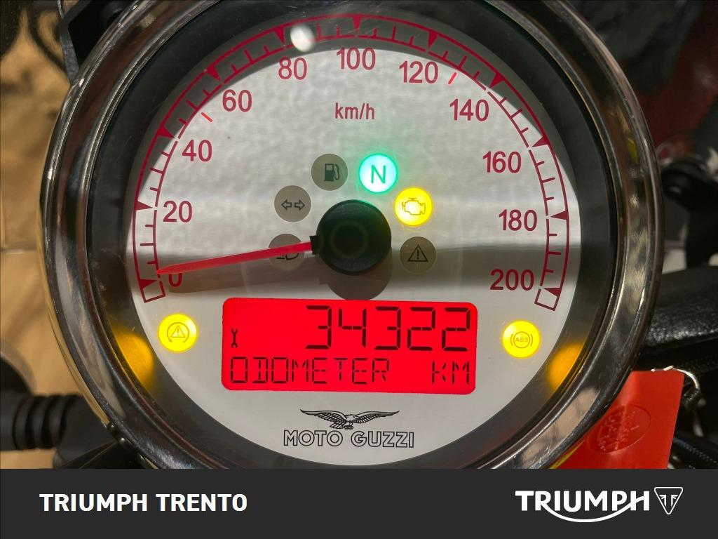 MOTO GUZZI V9 850 Bobber
