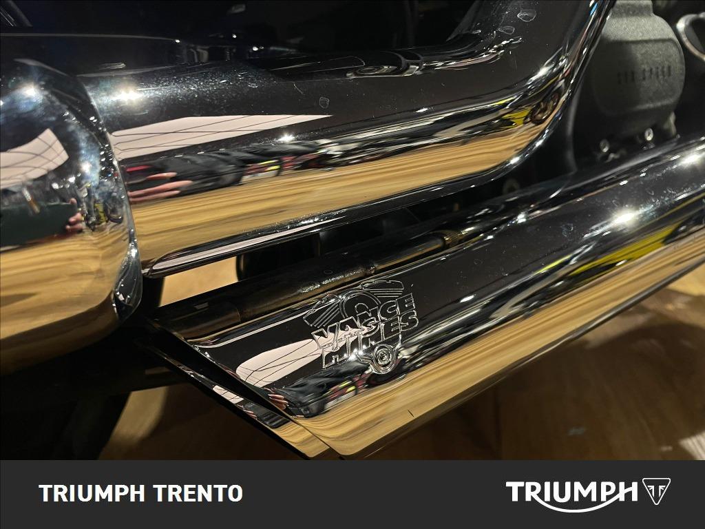 HARLEY DAVIDSON Dyna Street Bob 1690 