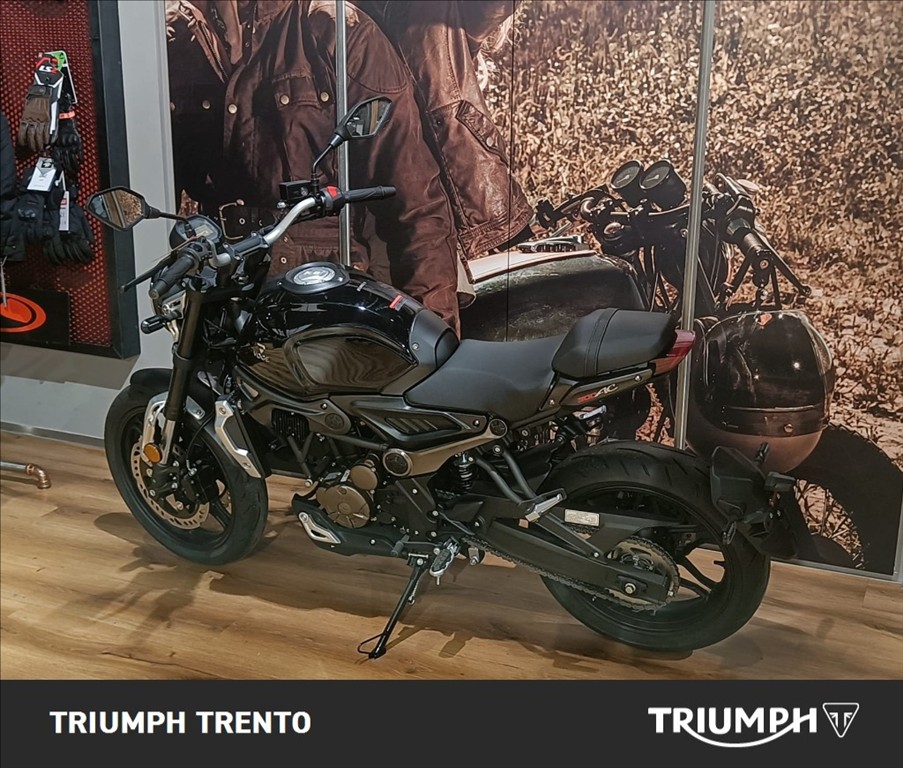 VOGE Trofeo 300 AC Abs E5